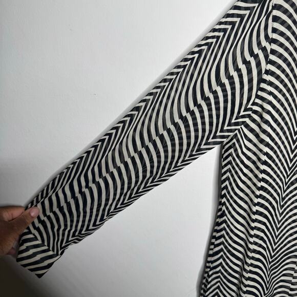 Liz Claiborne Collection Black White Striped Button Front Blouse Sz 10 Y2K Sheer - Picture 5 of 8